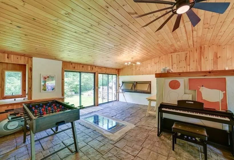 Catskills Mountain Cabin In Bloomville!