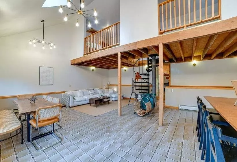 Catskills Mountain Cabin In Bloomville!