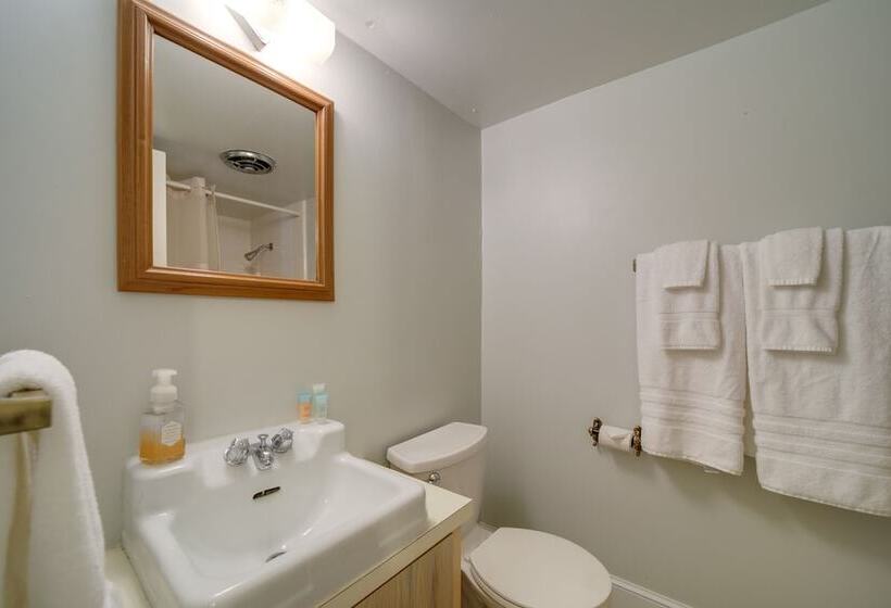 Centrally Located Brevard Home W/ Deck & Fire Pit!