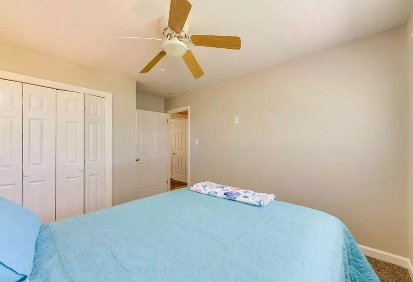 Charming Jonesville Home W/ Grill   Near Wineries!