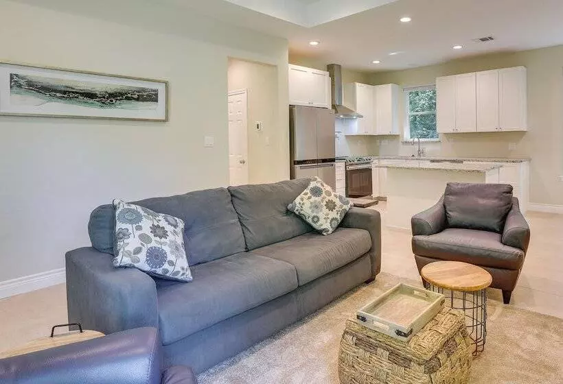 Charming Willis Hideaway < 1 Mi To Lake Conroe!