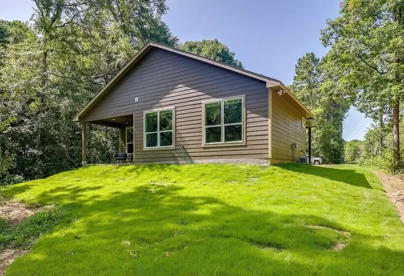 Charming Willis Hideaway < 1 Mi To Lake Conroe!