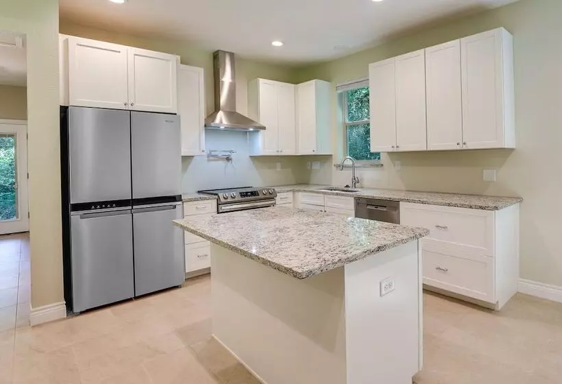 Charming Willis Hideaway < 1 Mi To Lake Conroe!