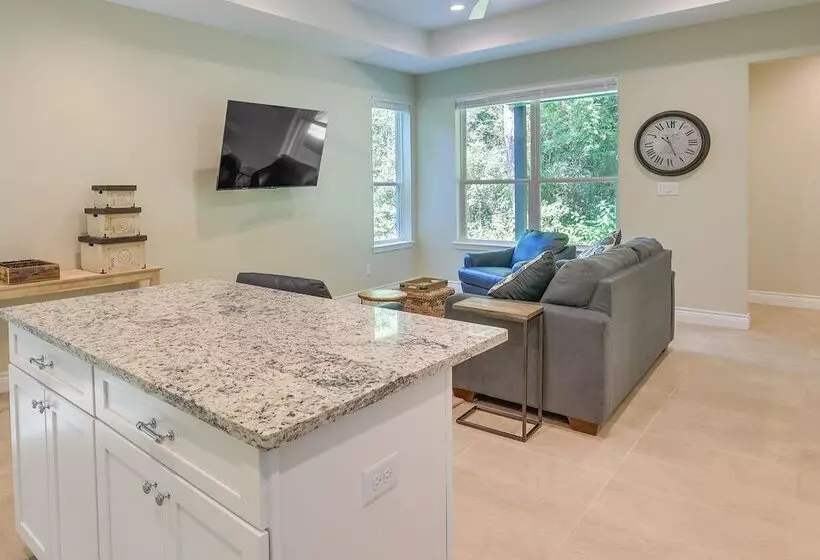 Charming Willis Hideaway < 1 Mi To Lake Conroe!