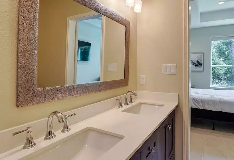 Charming Willis Hideaway < 1 Mi To Lake Conroe!