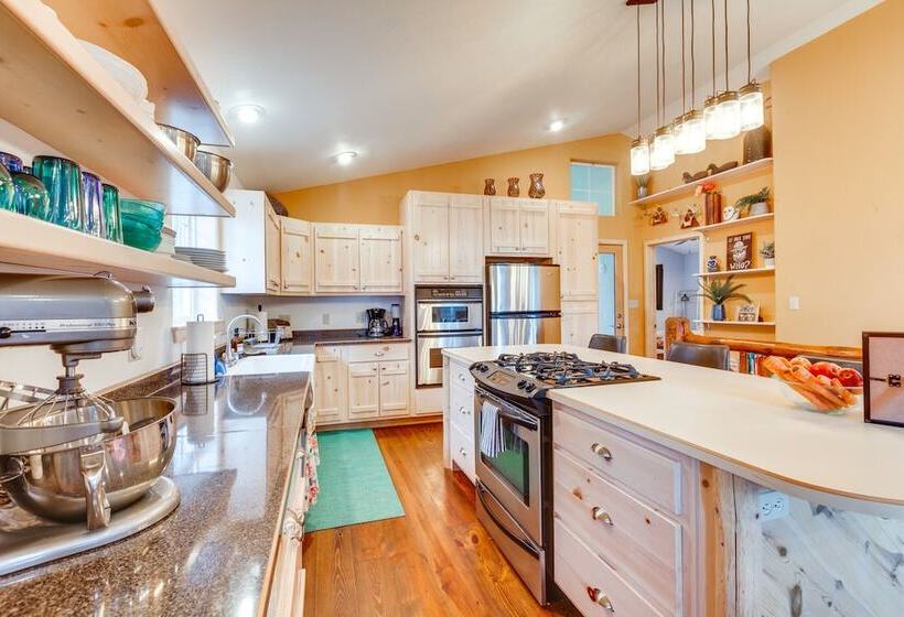 Cozy Angel Fire Vacation Rental: 4 Mi To Resort!