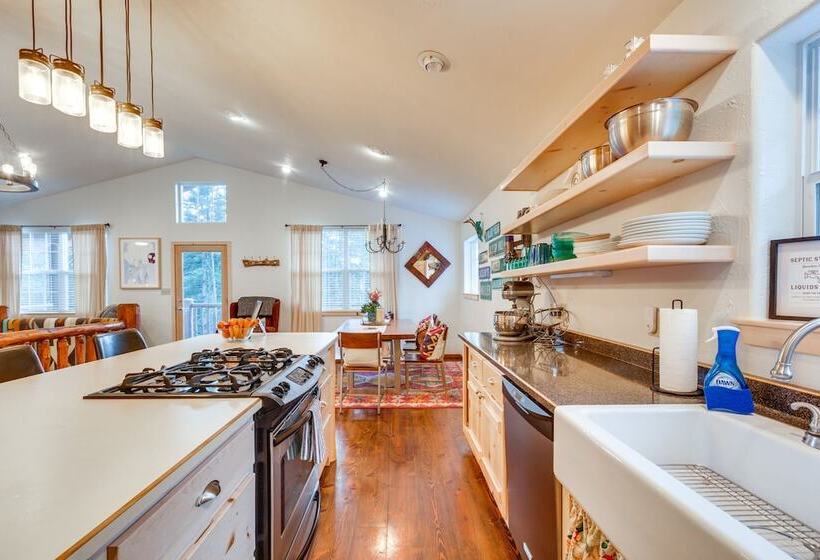 Cozy Angel Fire Vacation Rental: 4 Mi To Resort!