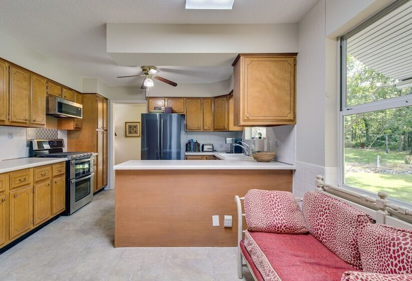 Cozy Cranfield Cottage ~ 2 Mi To Norfork Lake!