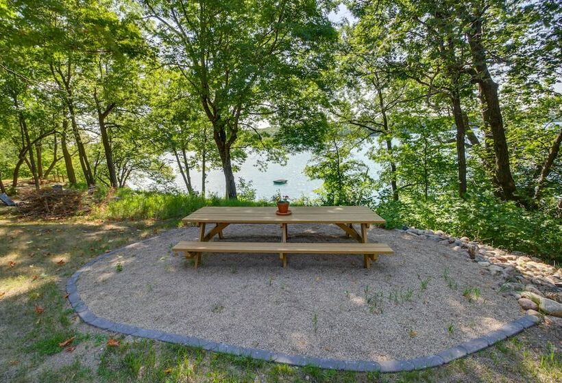 Cozy Frazee Lake Home W/ Hot Tub & Fire Pit!