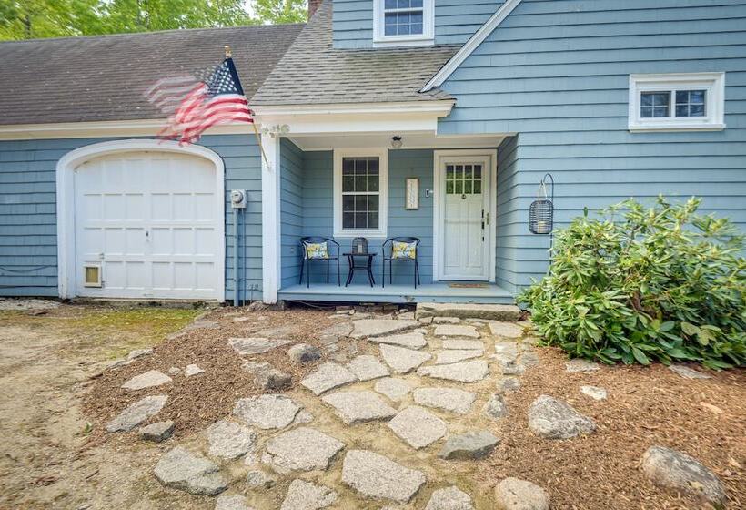 Cozy North Conway Retreat W/ Deck & Fire Pit!