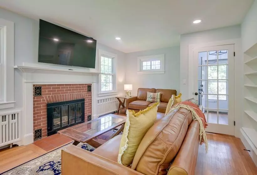 Cozy North Conway Retreat W/ Deck & Fire Pit!