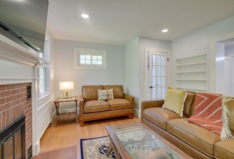 Cozy North Conway Retreat W/ Deck & Fire Pit!