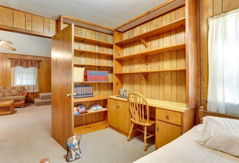 Cozy Oklahoma Retreat W/ Patio, Fire Pit & Grill!