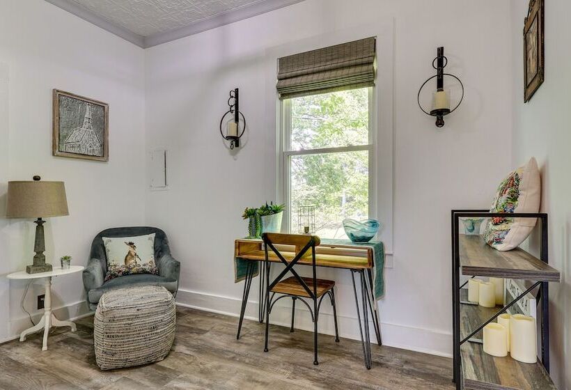 Cozy Tennessee Abode W/ Private Hot Tub & Fire Pit