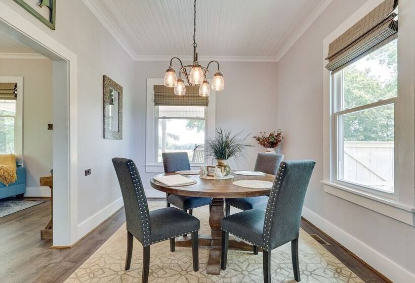 Cozy Tennessee Abode W/ Private Hot Tub & Fire Pit