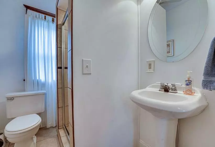 Dtwn Victorian Home   1 Mi To Lake Michigan Beach!