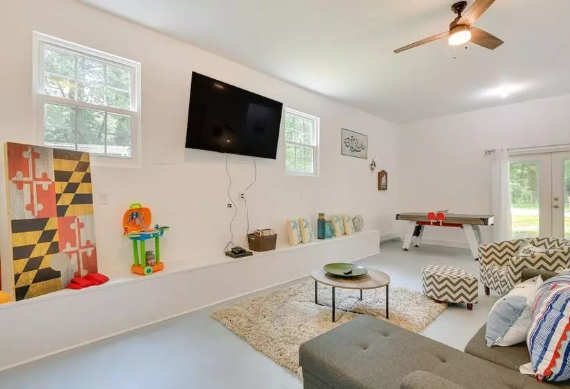 Family Friendly Chesapeake Beach House With Deck!
