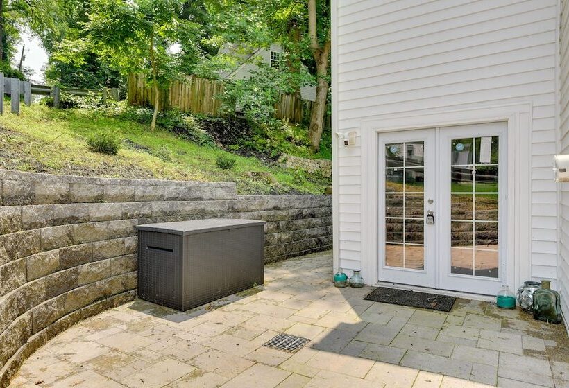 Family Friendly Chesapeake Beach House With Deck!