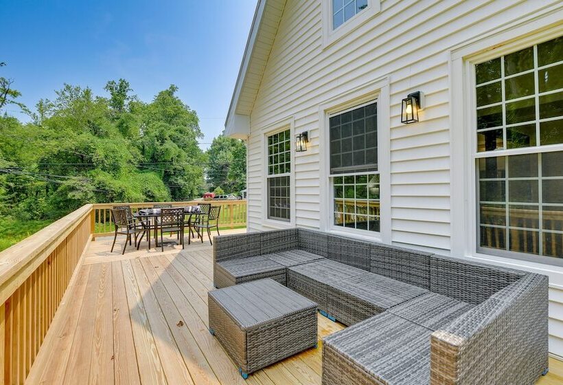 Family Friendly Chesapeake Beach House With Deck!