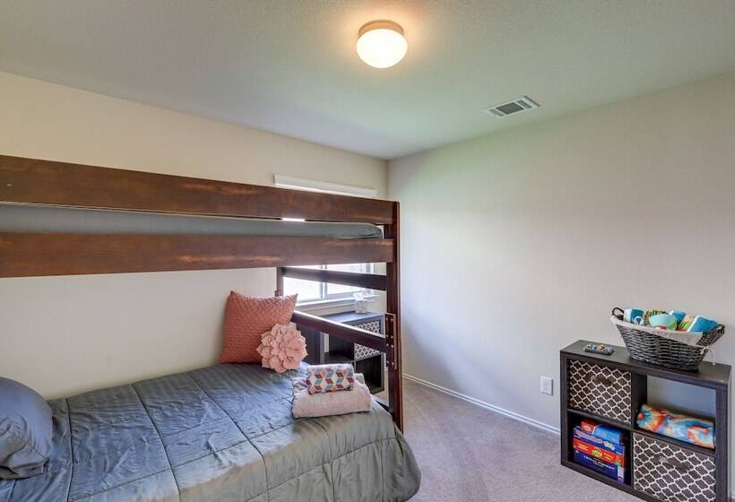 Family Friendly Killeen Home W/ Covered Patio!