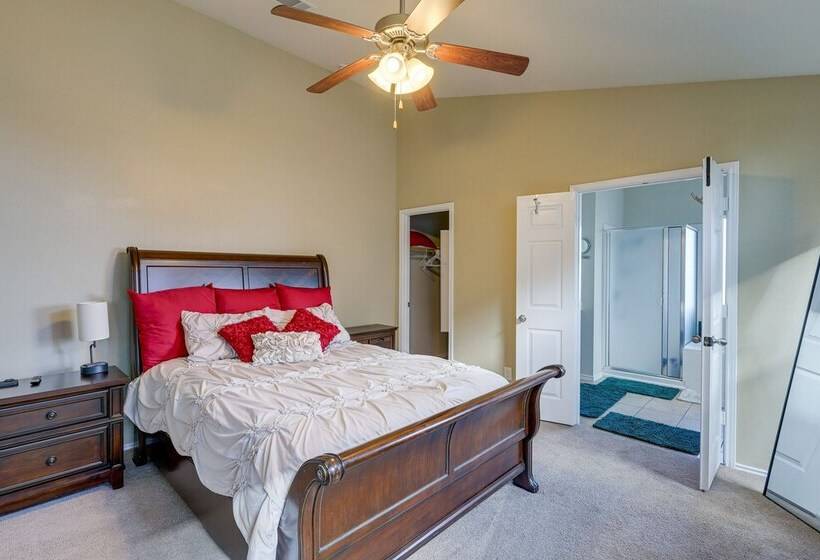 Family Friendly Killeen Home W/ Covered Patio!