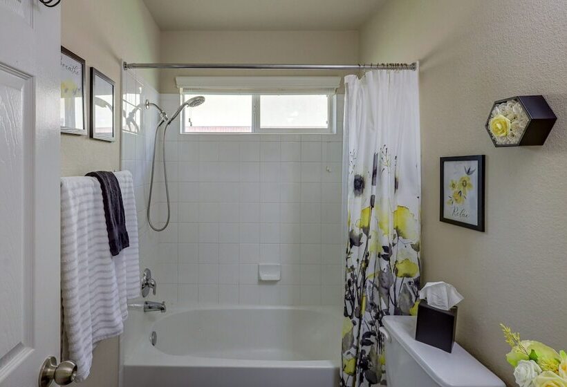 Family Friendly Killeen Home W/ Covered Patio!