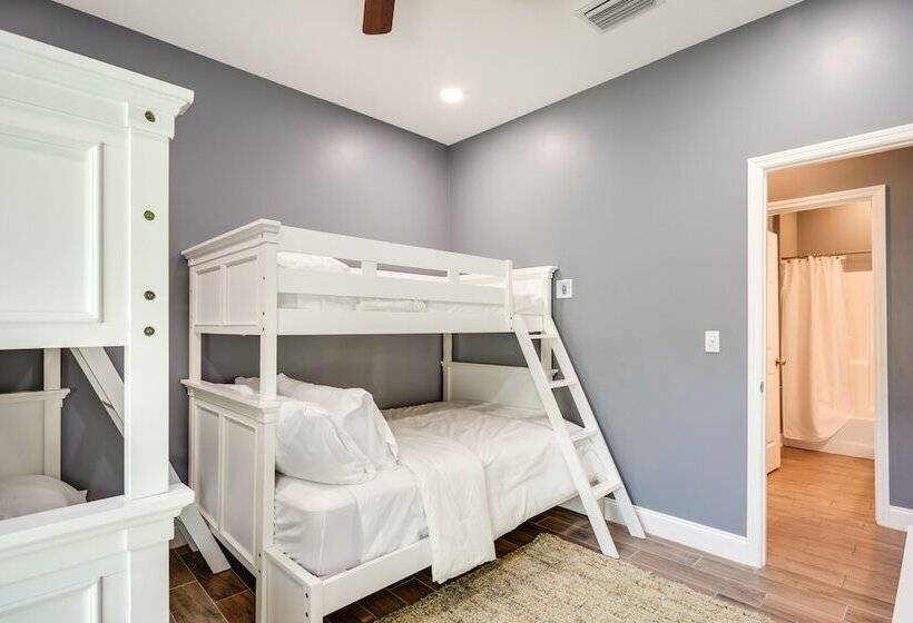 Florida Gem: Saltwater Pool By Beaches & Kayaking!