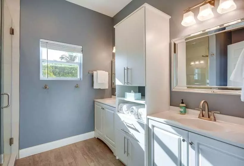 Florida Gem: Saltwater Pool By Beaches & Kayaking!