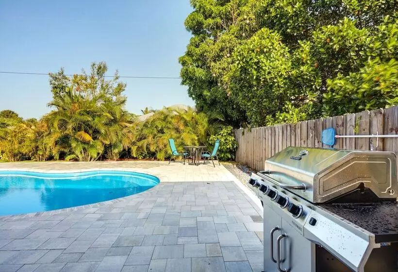 Florida Gem: Saltwater Pool By Beaches & Kayaking!