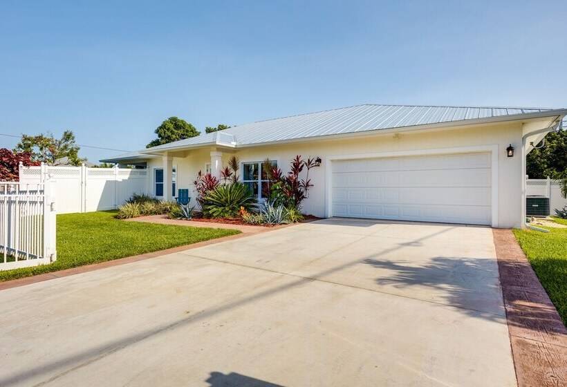 Florida Gem: Saltwater Pool By Beaches & Kayaking!