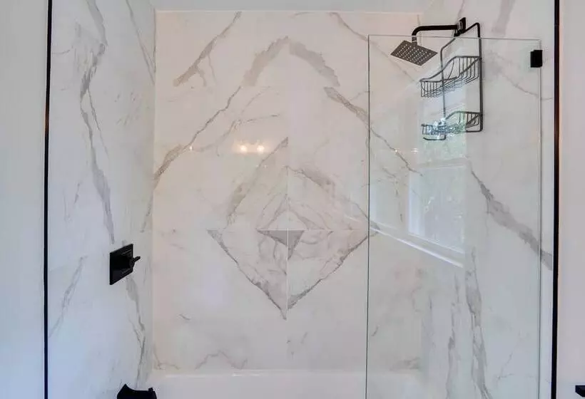 Hot Tub, Fire Pit: Pet Friendly Freehold Home!