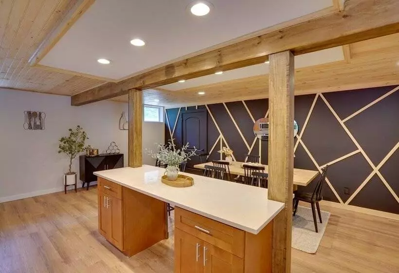 Hot Tub, Fire Pit: Pet Friendly Freehold Home!