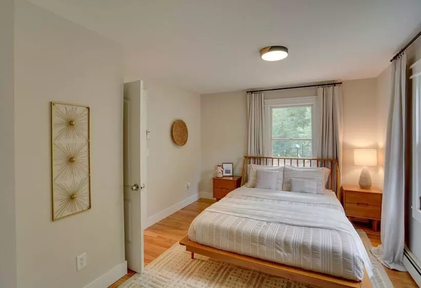 Hot Tub, Fire Pit: Pet Friendly Freehold Home!