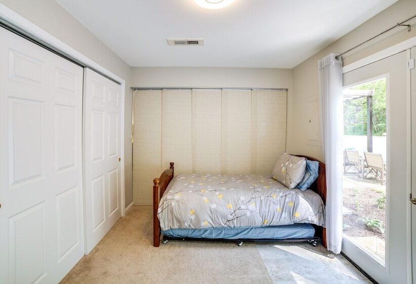 Gary Cottage W/ Outdoor Dining Areas   Near Beach!