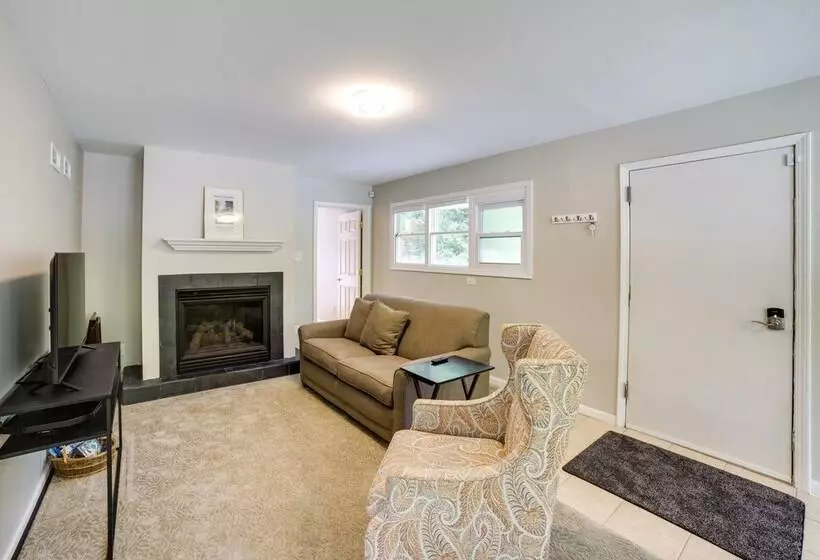 Gary Cottage W/ Outdoor Dining Areas   Near Beach!