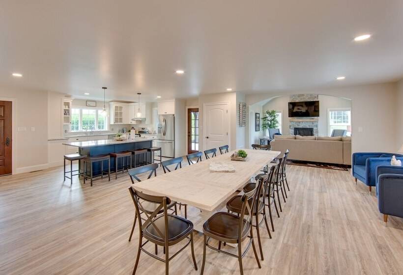 Gorgeous Ronks Retreat: Patio, Grill & Fireplace!