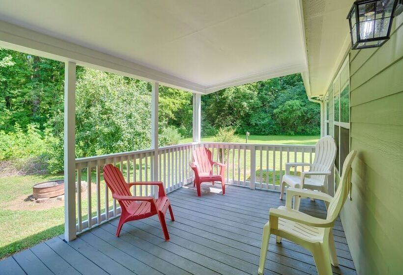 Guntersville Lake House: Dock & Boat Ramp Access!