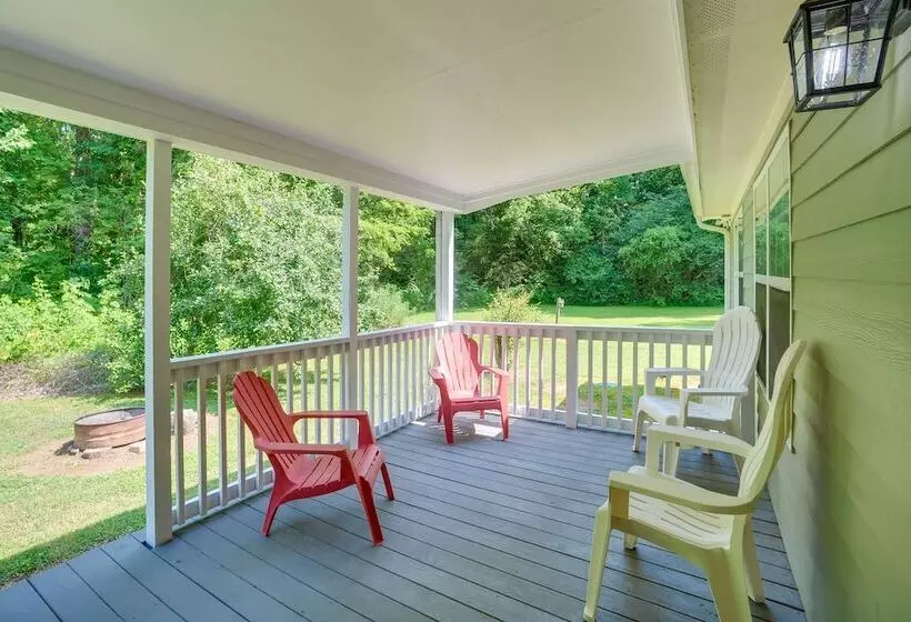 Guntersville Lake House: Dock & Boat Ramp Access!