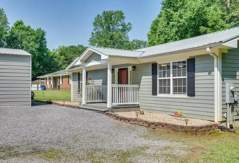 Guntersville Lake House: Dock & Boat Ramp Access!