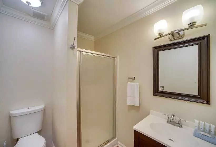 Guntersville Lake House: Dock & Boat Ramp Access!