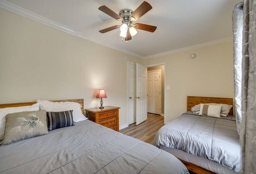 Guntersville Lake House: Dock & Boat Ramp Access!