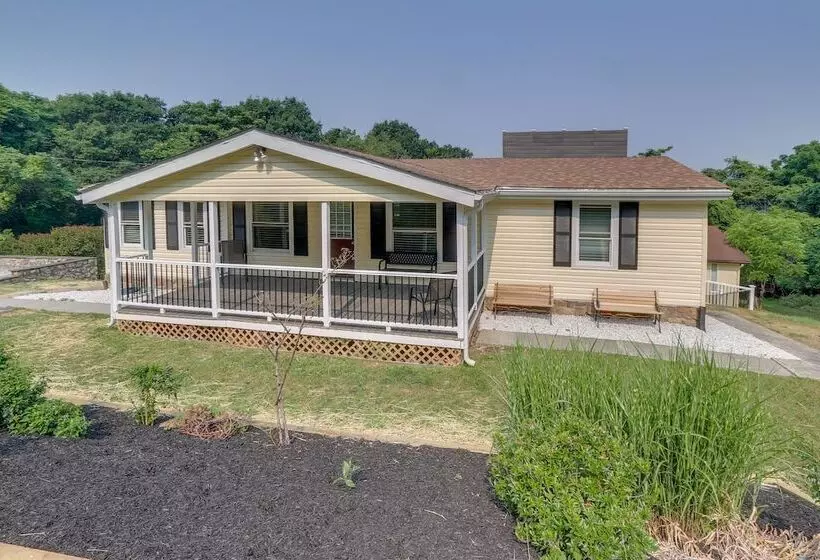 Harpers Ferry Home W/ Private Pool & Hot Tub!