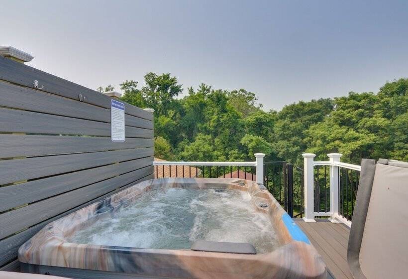 Harpers Ferry Home W/ Private Pool & Hot Tub!