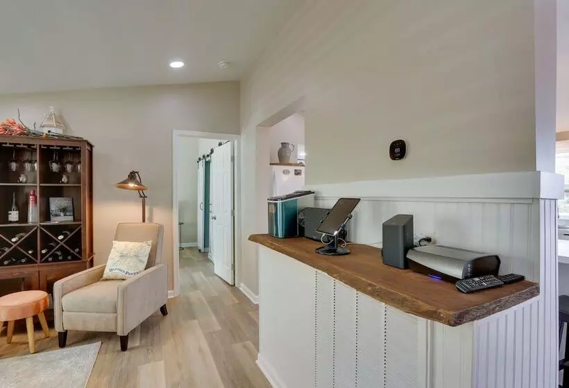 Harpers Ferry Home W/ Private Pool & Hot Tub!