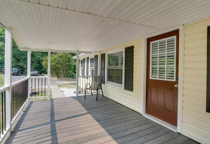 Harpers Ferry Home W/ Private Pool & Hot Tub!