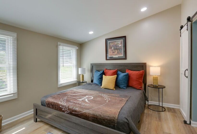 Harpers Ferry Home W/ Private Pool & Hot Tub!