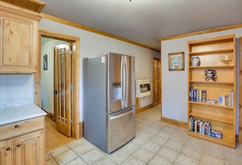 Hill City Haven ~ 23 Mi To Rapid City!