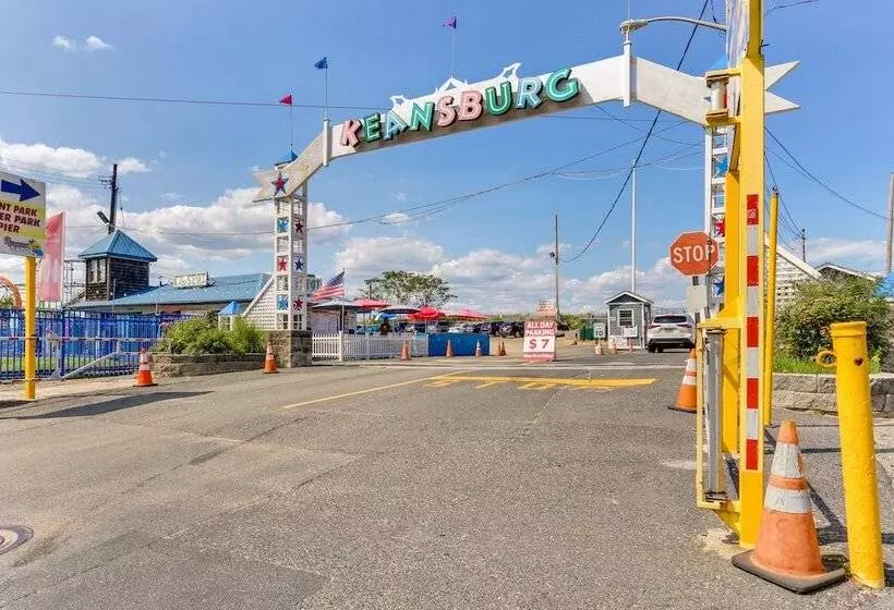 Keansburg Home W/ Private Hot Tub!