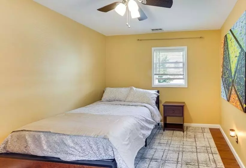 Keansburg Home W/ Private Hot Tub!