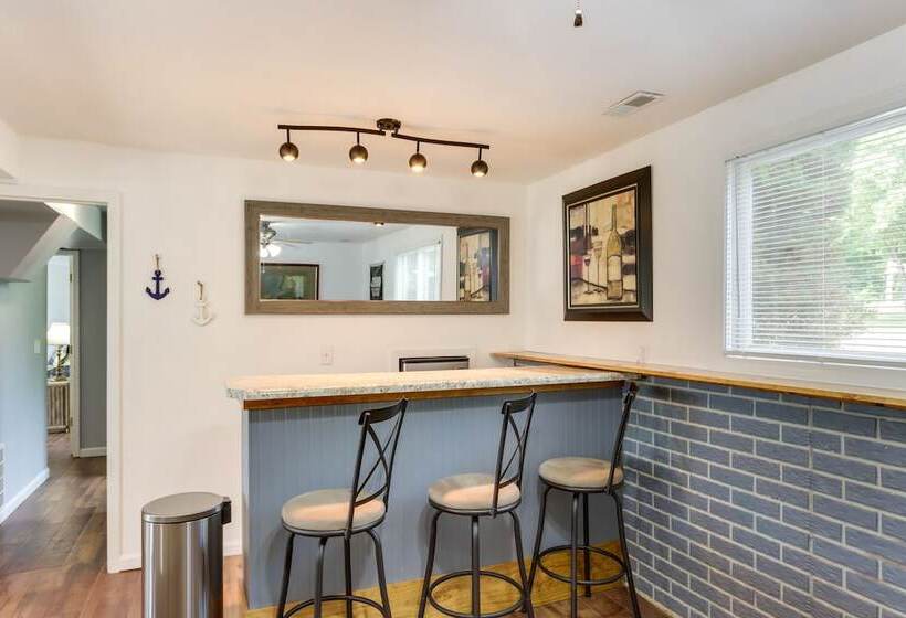 Fire Pit & Dock: Lake Of The Ozarks Retreat!